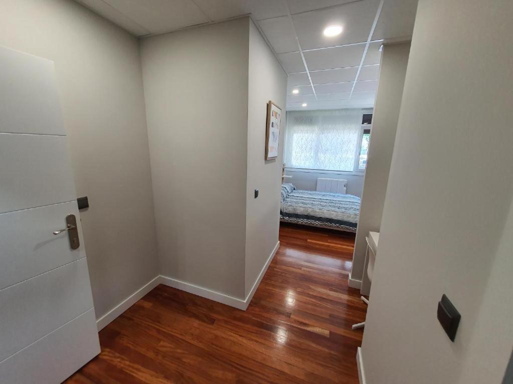 Pension Guggenheim Riverview Hbi01297 ビルバオ 部屋 写真